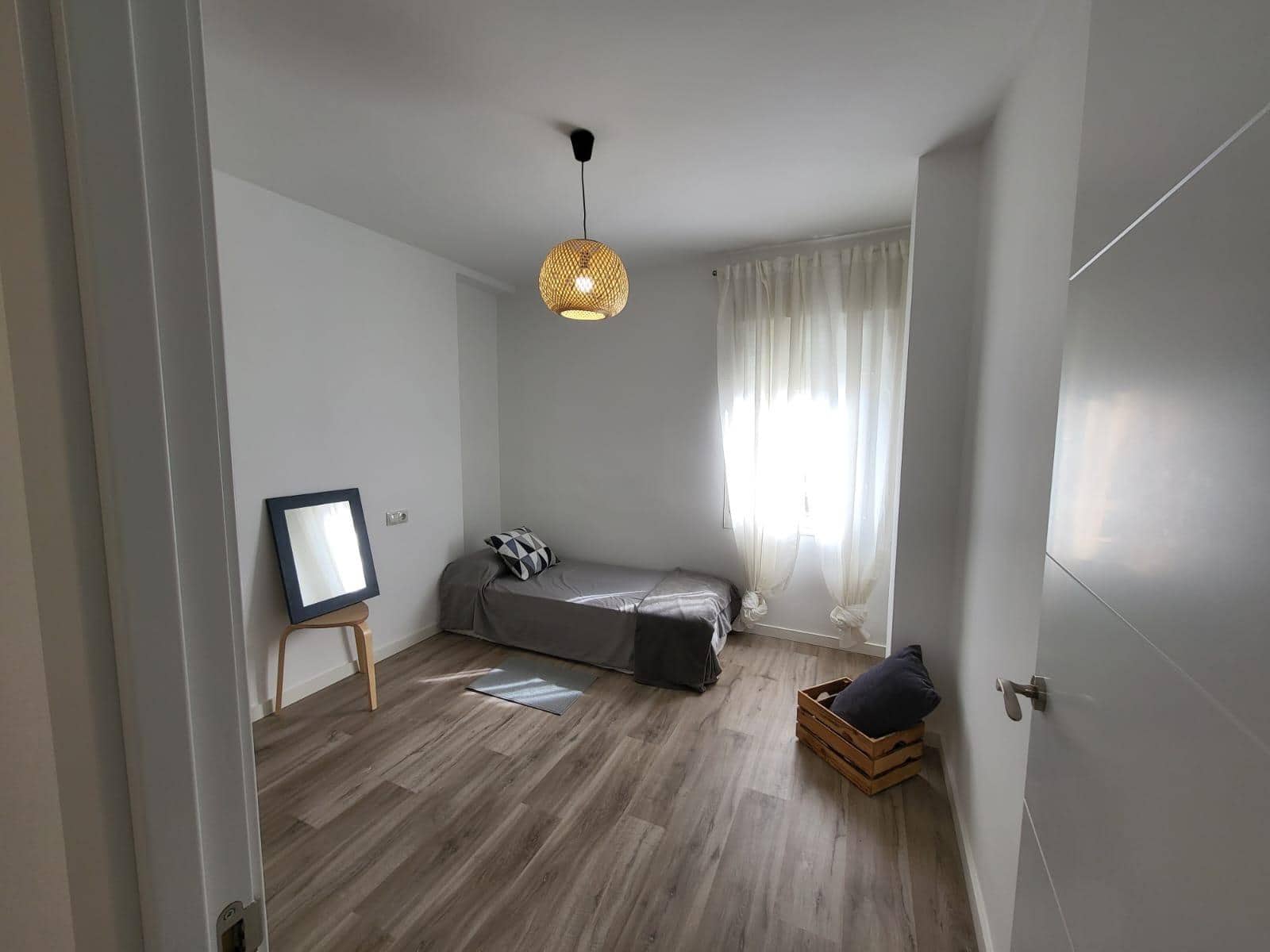 3 sovrum Lägenhet att hyra i Malaga stad - 1 500 € (Ref: 9605337)