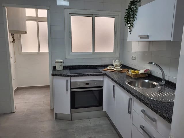 3 sovrum Lägenhet att hyra i Málaga stad - 1 500 € (Ref: 9605337)