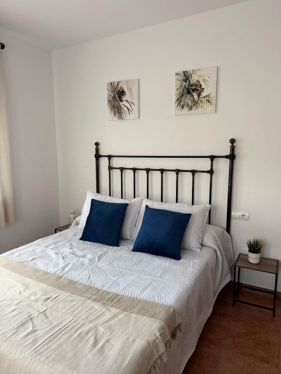 2 bedroom Villa for rent in Venta Baja - € 1,600 (Ref: 9605338)