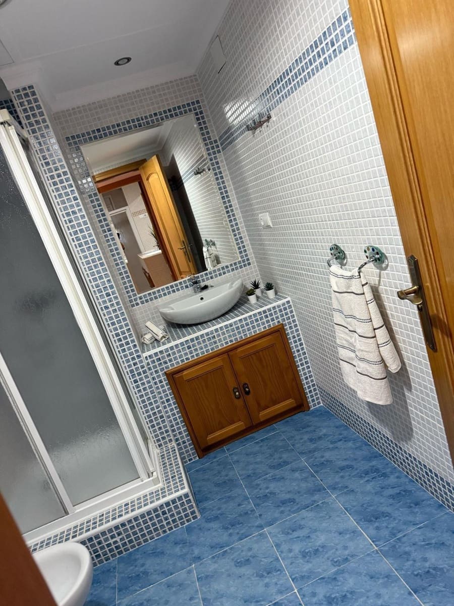 2 bedroom Villa for rent in Venta Baja - € 1,600 (Ref: 9605338)