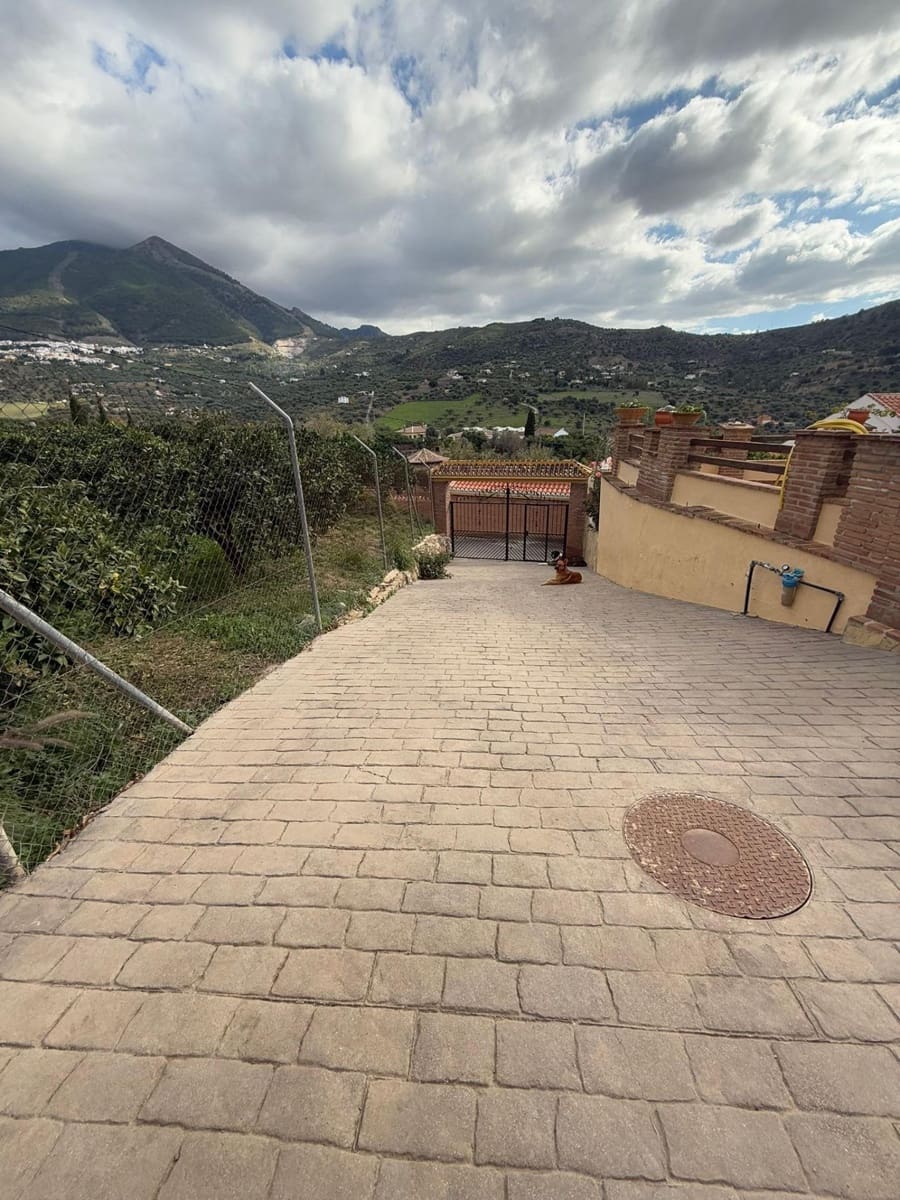 2 bedroom Villa for rent in Venta Baja - € 1,600 (Ref: 9605338)