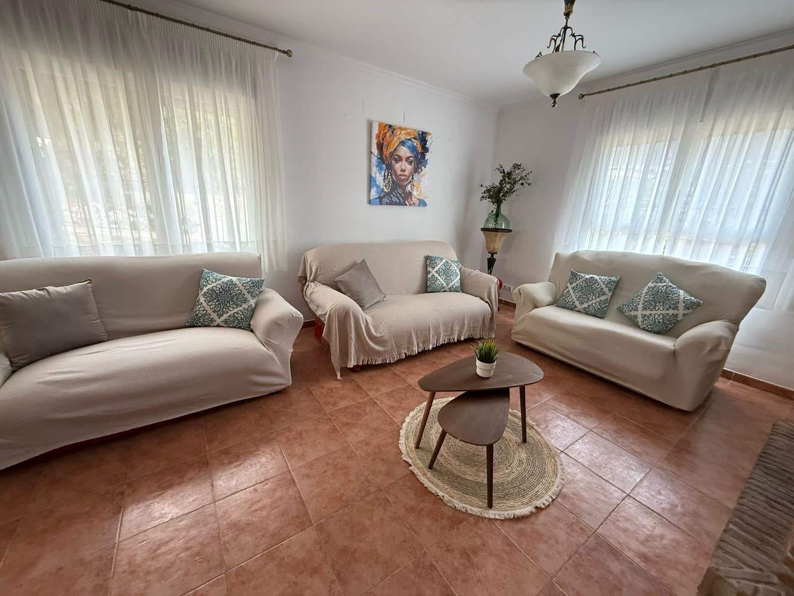 2 bedroom Villa for rent in Venta Baja - € 1,600 (Ref: 9605338)