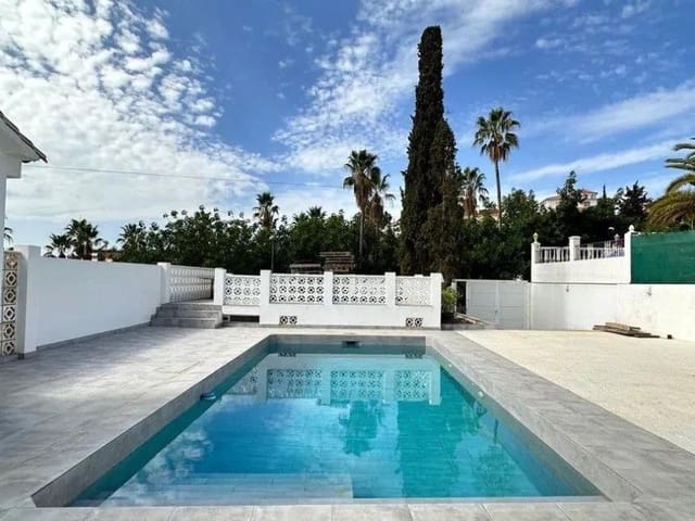 4 soverom Villa til salgs i Almayate, Vélez-Málaga med svømmebasseng garasje - € 750 000 (Ref: 9605339)