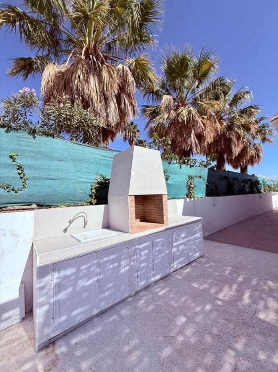 4 soverom Villa til salgs i Almayate med svømmebasseng garasje - € 750 000 (Ref: 9605339)