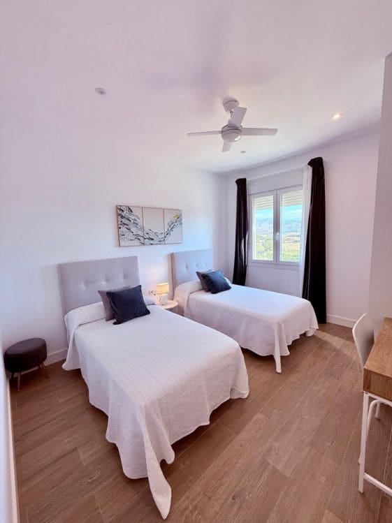 4 soverom Villa til salgs i Almayate med svømmebasseng garasje - € 750 000 (Ref: 9605339)