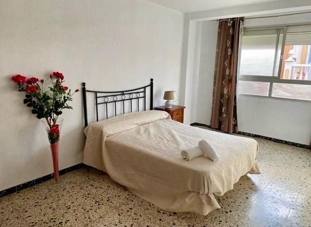 Chalet de 4 habitaciones en Torre del Mar, Vélez-Málaga en venta - 295.000 € (Ref: 9605340)