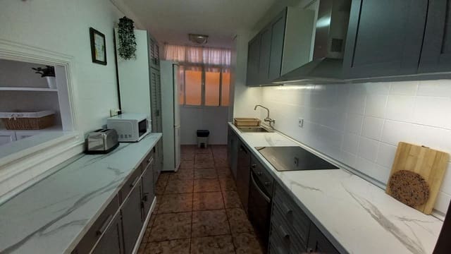 Apartamento de 3 habitaciones en Rincón de la Victoria en alquiler con piscina - 1.250 € (Ref: 9605343)