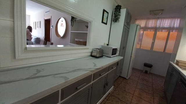 Apartamento de 3 habitaciones en Rincón de la Victoria en alquiler con piscina - 1.250 € (Ref: 9605343)