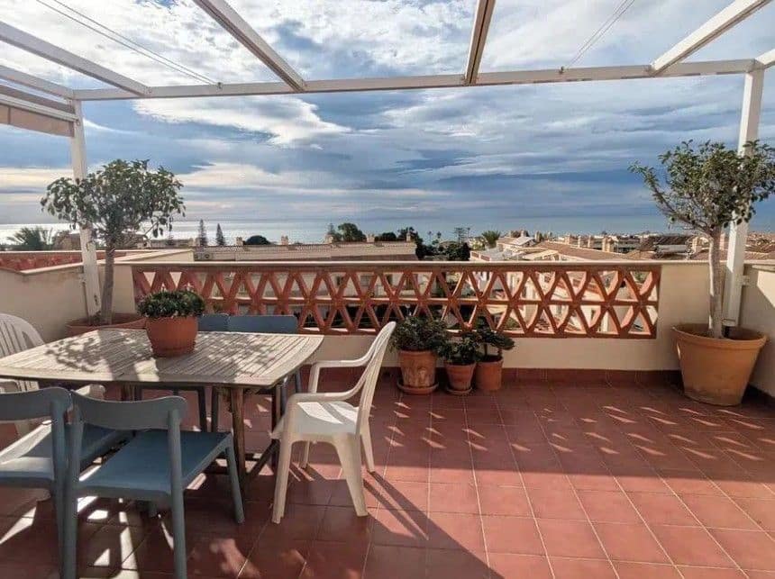 4 soveværelse Villa til salg i Rincon de la Victoria med swimmingpool - € 525.000 (Ref: 9605345)