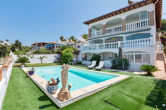 1 soveværelse Rækkehus til leje i Caleta de Vélez, Vélez-Málaga med swimmingpool - € 1.300 (Ref: 9605348)