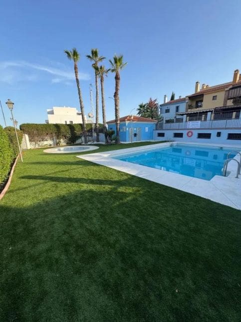 3 soveværelse Villa til salg i Rincon de la Victoria med swimmingpool - € 460.000 (Ref: 9605350)