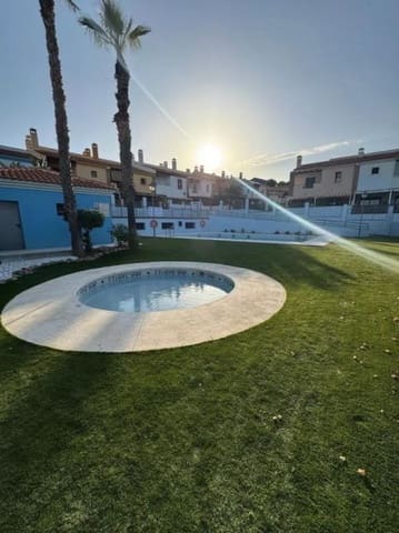 3 soveværelse Villa til salg i Rincón de la Victoria med swimmingpool - € 460.000 (Ref: 9605350)