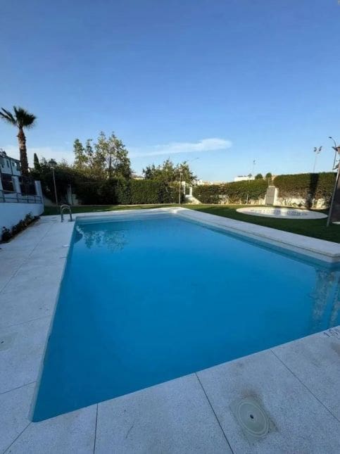 3 soveværelse Villa til salg i Rincon de la Victoria med swimmingpool - € 460.000 (Ref: 9605350)