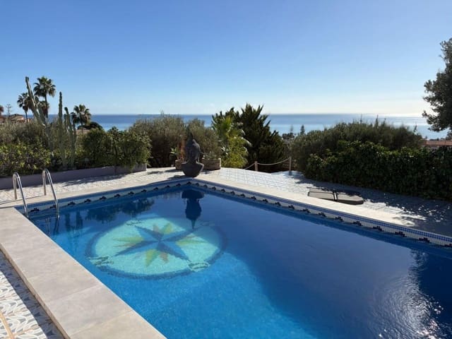 4 chambre Villa/Maison à vendre à Rincón de la Victoria avec piscine garage - 895 000 € (Ref: 9605354)