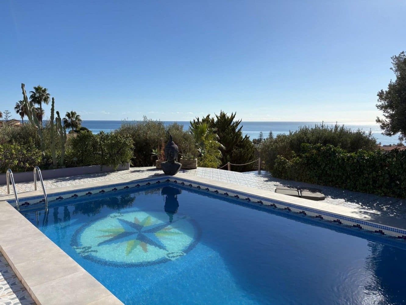4 soverom Villa til salgs i Rincon de la Victoria med svømmebasseng garasje - € 895 000 (Ref: 9605354)