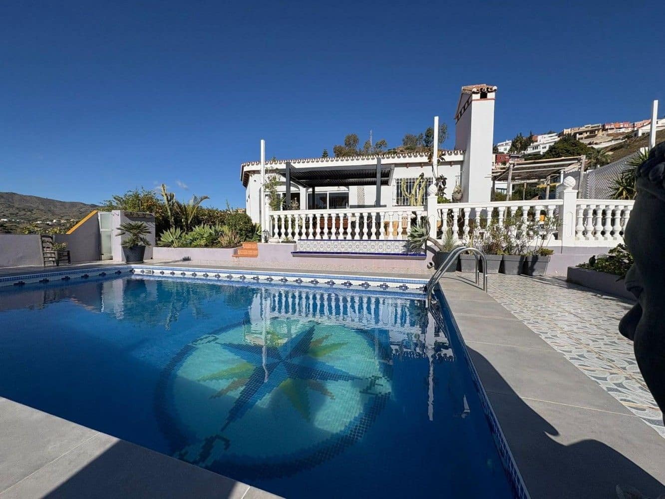 4 soverom Villa til salgs i Rincon de la Victoria med svømmebasseng garasje - € 895 000 (Ref: 9605354)