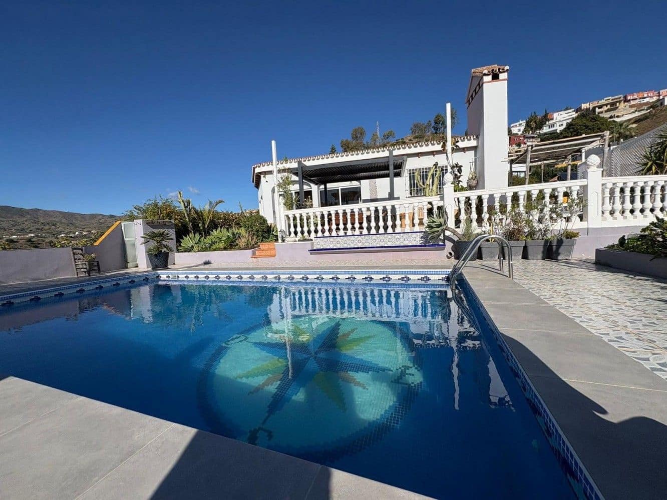 4 soverom Villa til salgs i Rincon de la Victoria med svømmebasseng garasje - € 895 000 (Ref: 9605354)