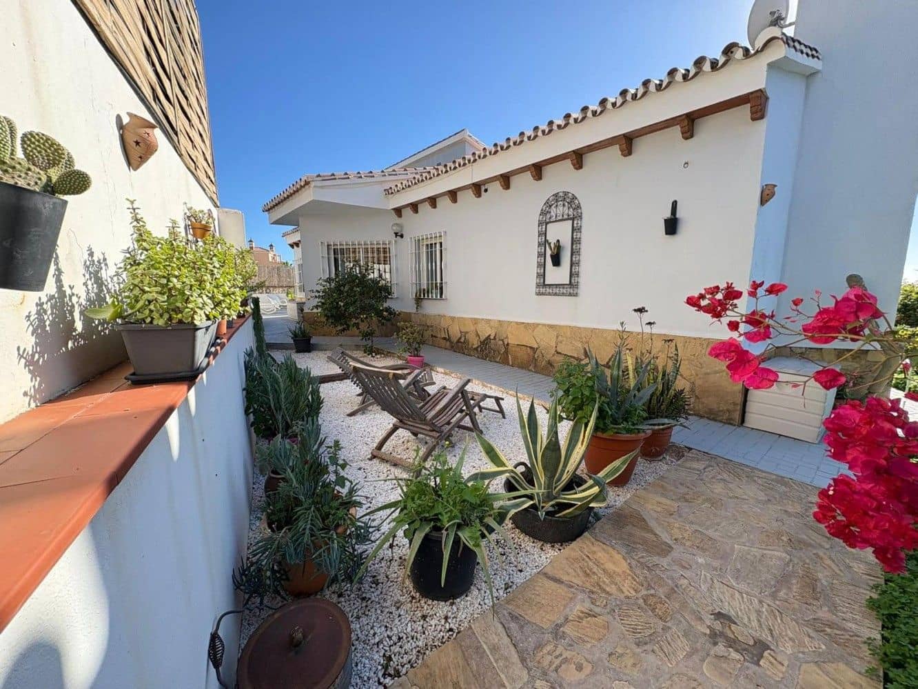 4 soverom Villa til salgs i Rincon de la Victoria med svømmebasseng garasje - € 895 000 (Ref: 9605354)