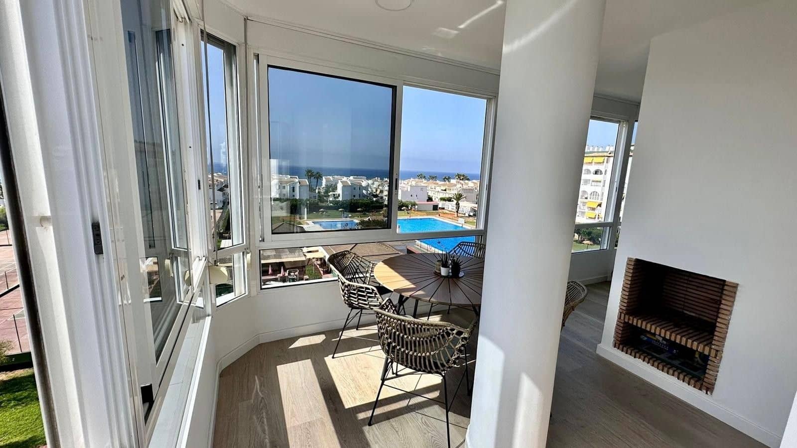 2 soverom Leilighet til leie i Torrox-Costa med svømmebasseng - € 1 300 (Ref: 9605356)