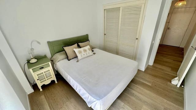 2 sovrum Lägenhet att hyra i Urbanización Santa Rosa, Torrox med pool - 1 300 € (Ref: 9605356)