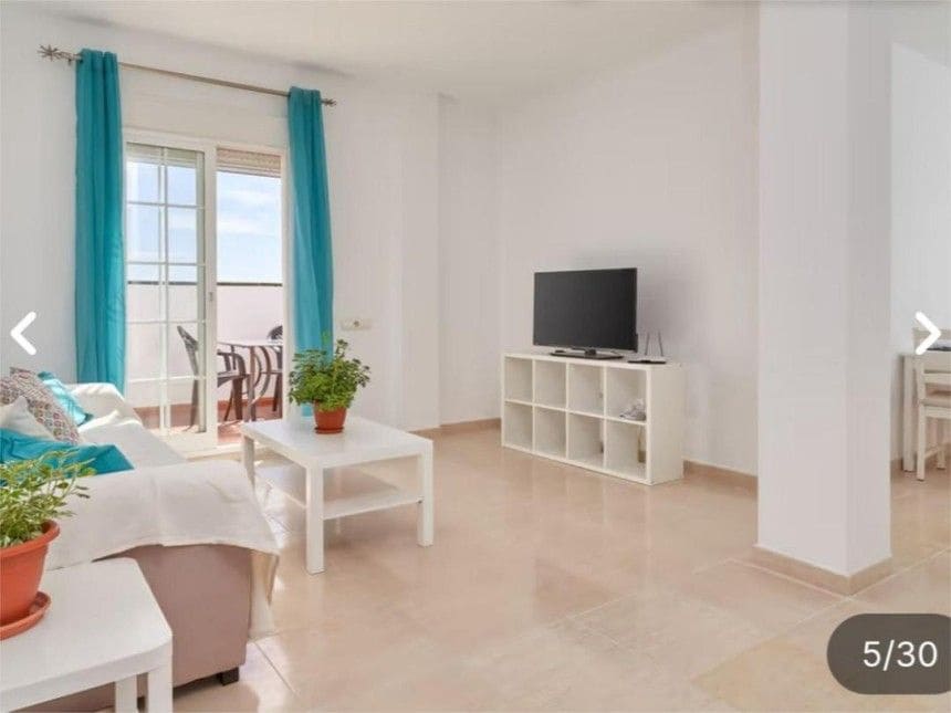 2 soverom Penthouse til leie i Torrox-Costa - € 900 (Ref: 9605357)