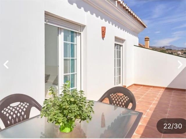 2 soverom Penthouse til leie i Urbanización Santa Rosa, Torrox - € 900 (Ref: 9605357)