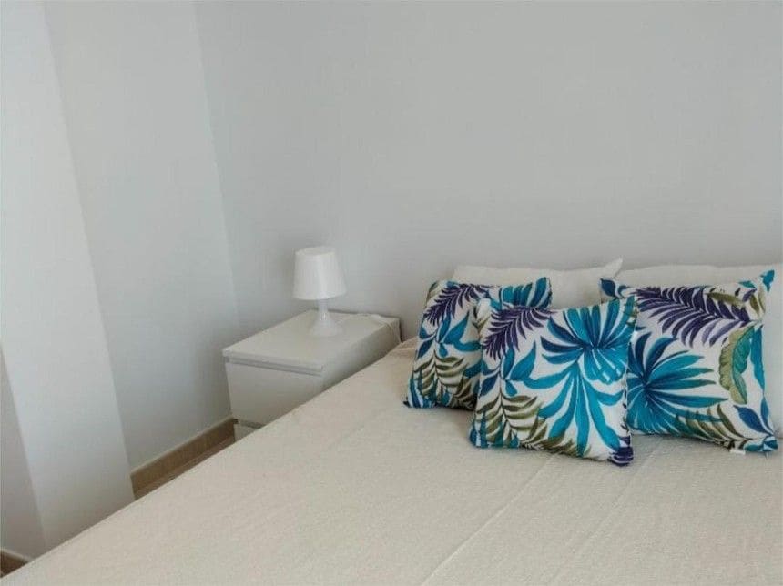 2 soverom Penthouse til leie i Torrox-Costa - € 900 (Ref: 9605357)