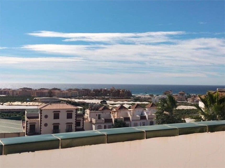 2 soverom Penthouse til leie i Torrox-Costa - € 900 (Ref: 9605357)