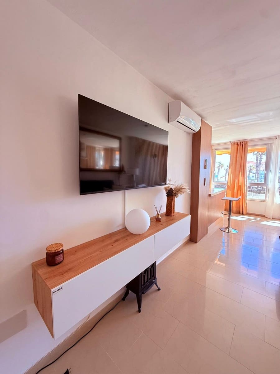 1 bedroom Apartment for rent in Torrox with pool - € 800 (Ref: 9605358)