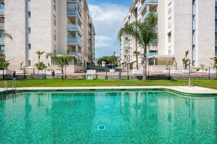 3 sypialnia Apartament do wynajęcia w Rincon de la Victoria z basenem - 1 300 € (Ref: 9605360)