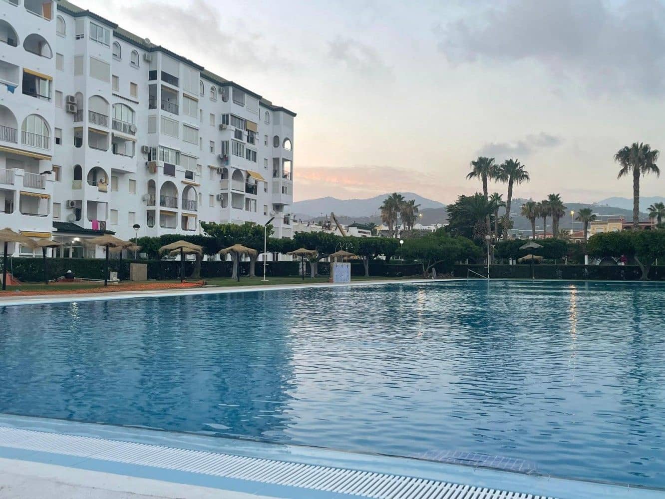 1 soverom Leilighet til leie i Torrox-Costa med svømmebasseng - € 700 (Ref: 9605363)