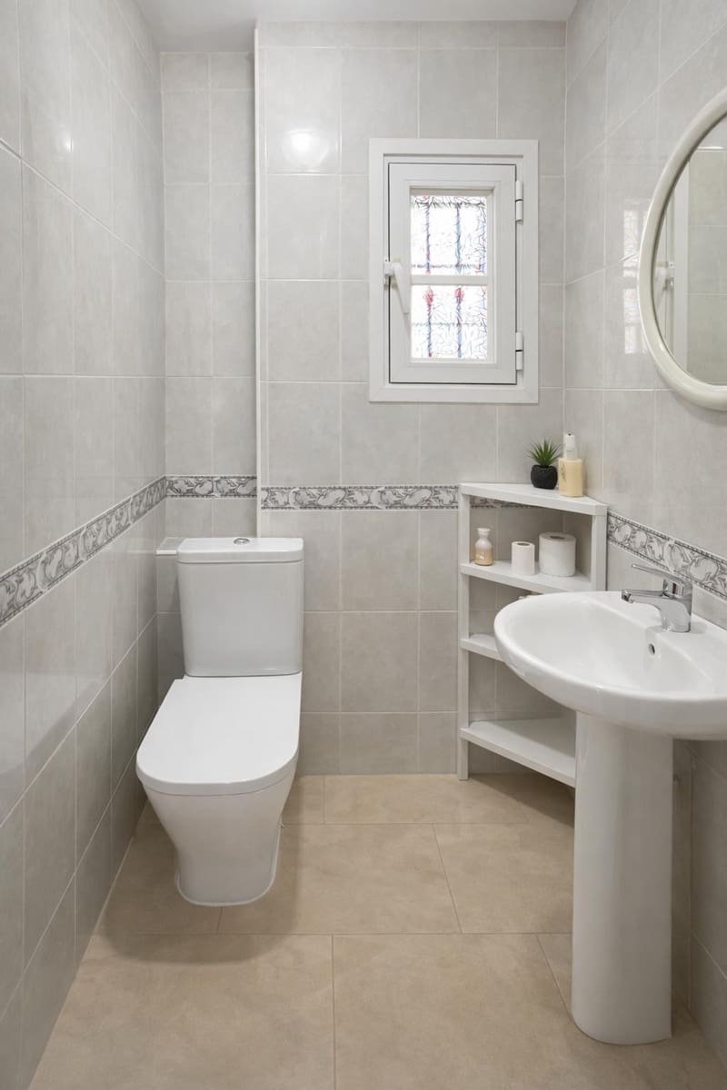 4 bedroom Villa for sale in Caleta de Velez - € 669,000 (Ref: 9619150)