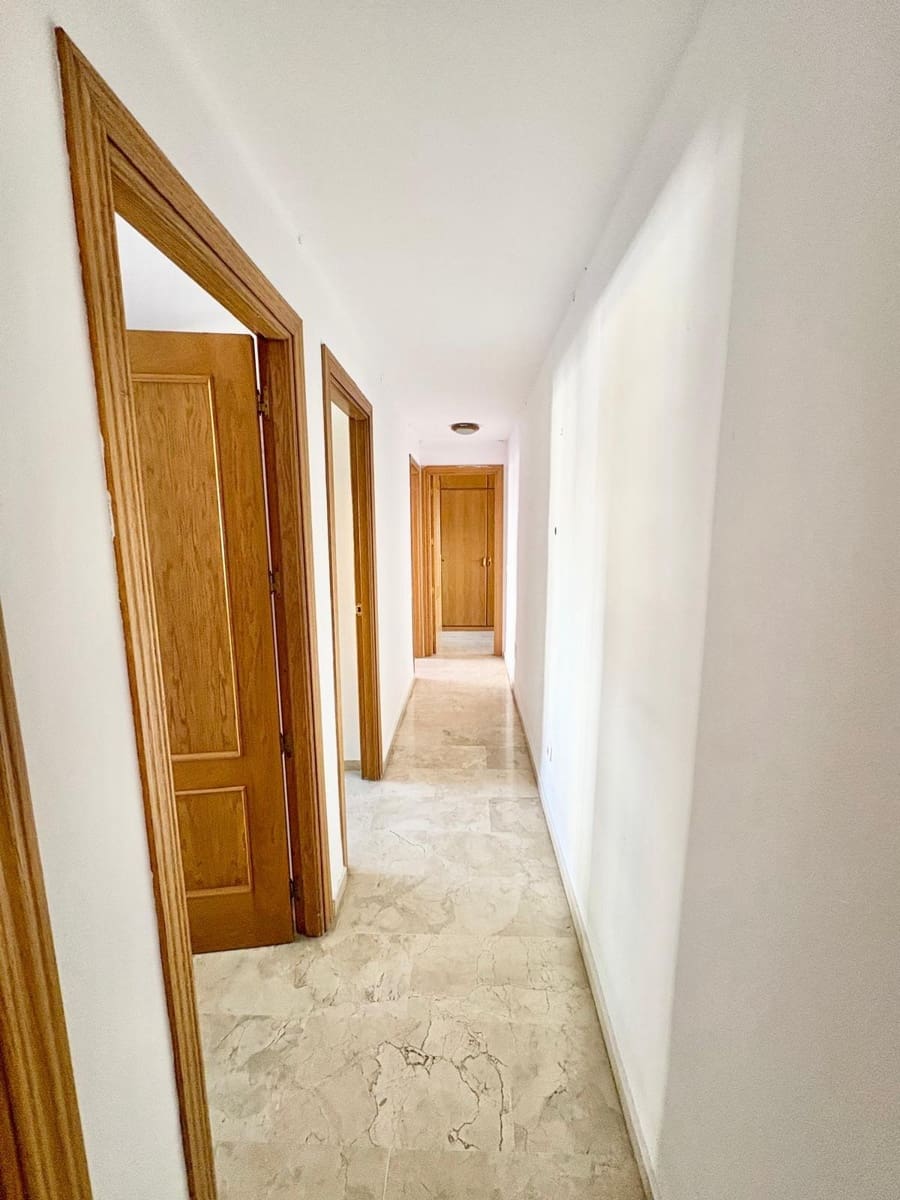 4 soveværelse Lejlighed til salg i Caleta de Velez med swimmingpool - € 370.000 (Ref: 9625938)