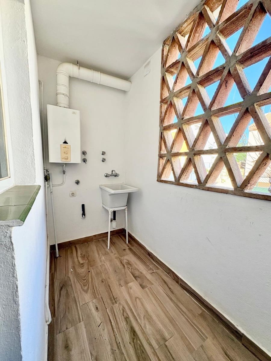 4 soveværelse Lejlighed til salg i Caleta de Velez med swimmingpool - € 370.000 (Ref: 9625938)