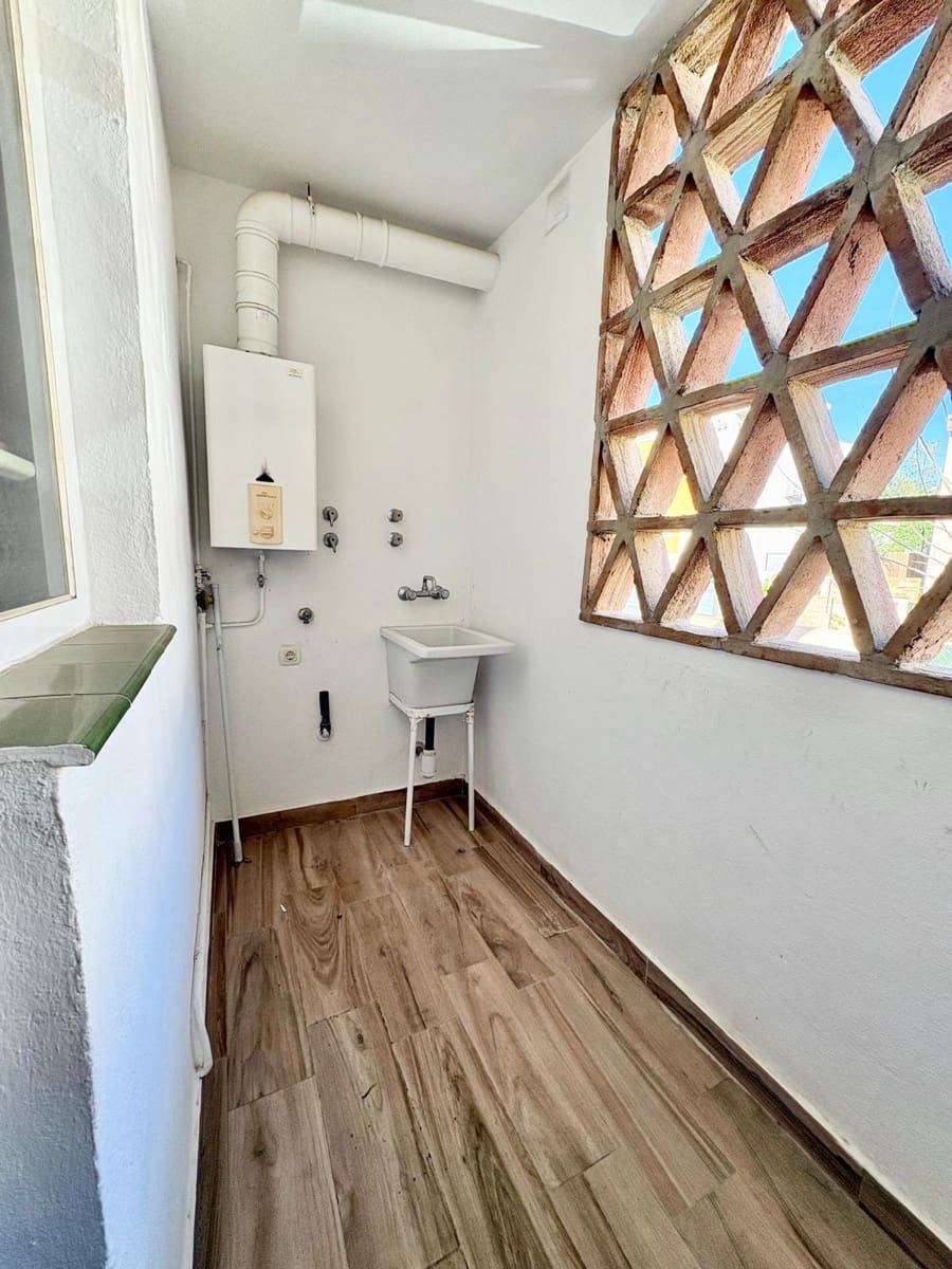 4 soveværelse Lejlighed til salg i Caleta de Velez med swimmingpool - € 370.000 (Ref: 9625938)