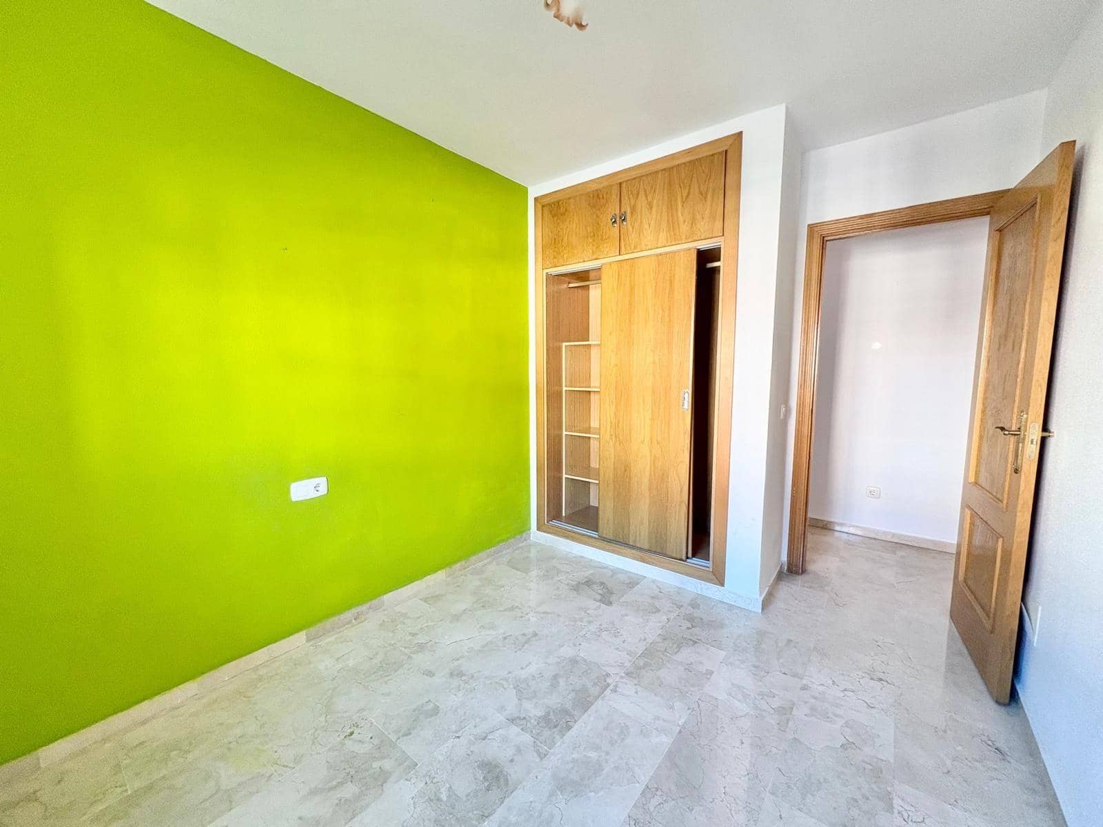 4 soveværelse Lejlighed til salg i Caleta de Velez med swimmingpool - € 370.000 (Ref: 9625938)