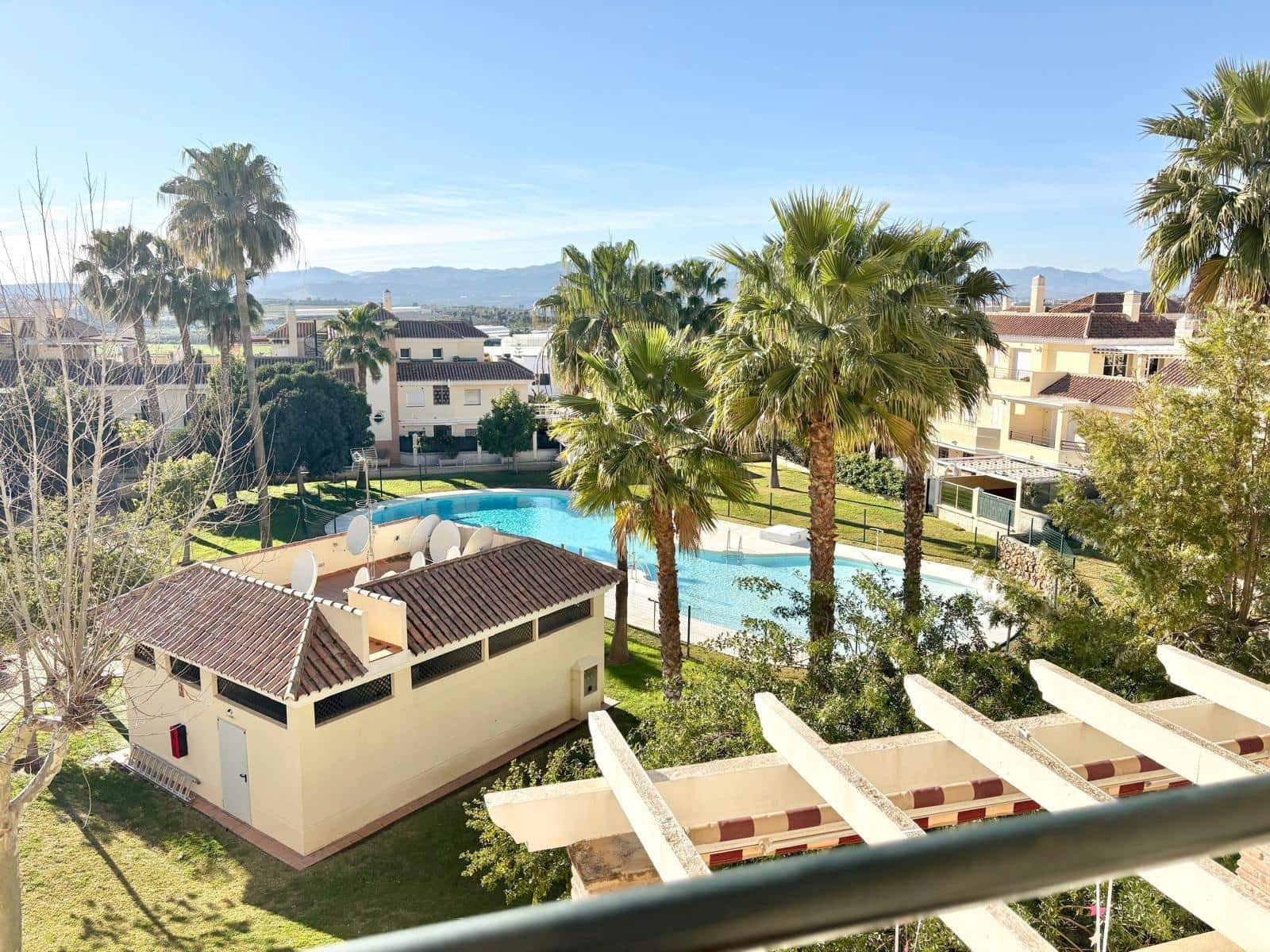 4 soveværelse Lejlighed til salg i Caleta de Velez med swimmingpool - € 370.000 (Ref: 9625938)