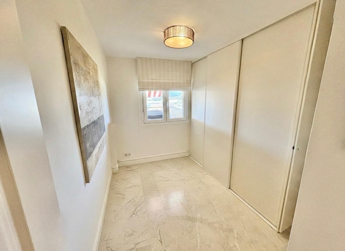 Ático de 2 habitaciones en Caleta de Vélez en venta - 525.000 € (Ref: 9627426)