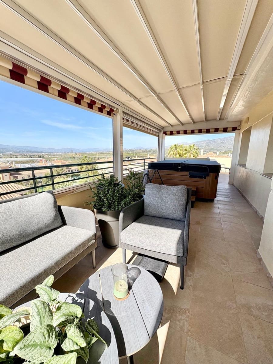 Ático de 2 habitaciones en Caleta de Vélez en venta - 525.000 € (Ref: 9627426)