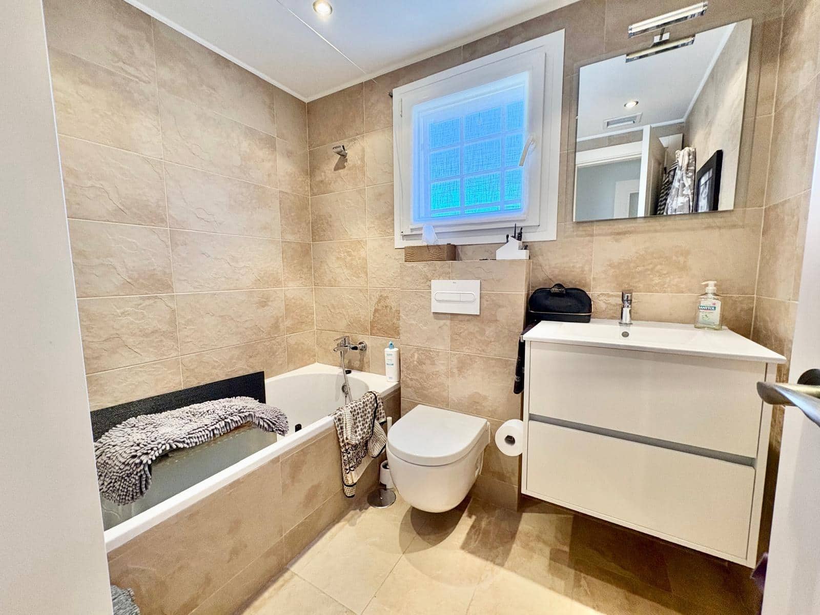 Ático de 2 habitaciones en Caleta de Vélez en venta - 525.000 € (Ref: 9627426)