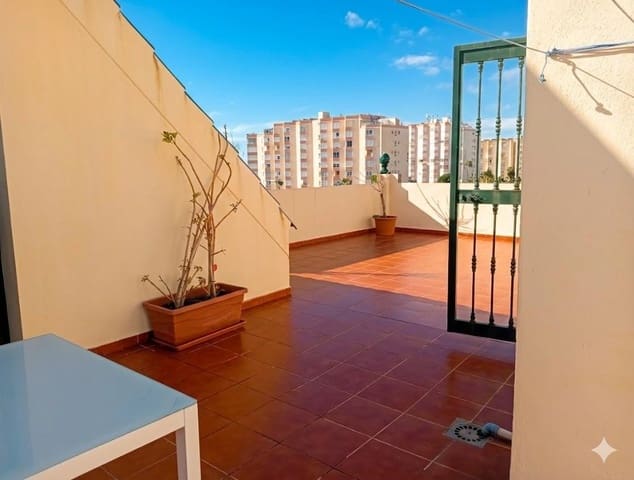 3 Zimmer Penthouse zu vermieten in Urbanización Santa Rosa, Torrox - 1.700 € (Ref: 9644935)