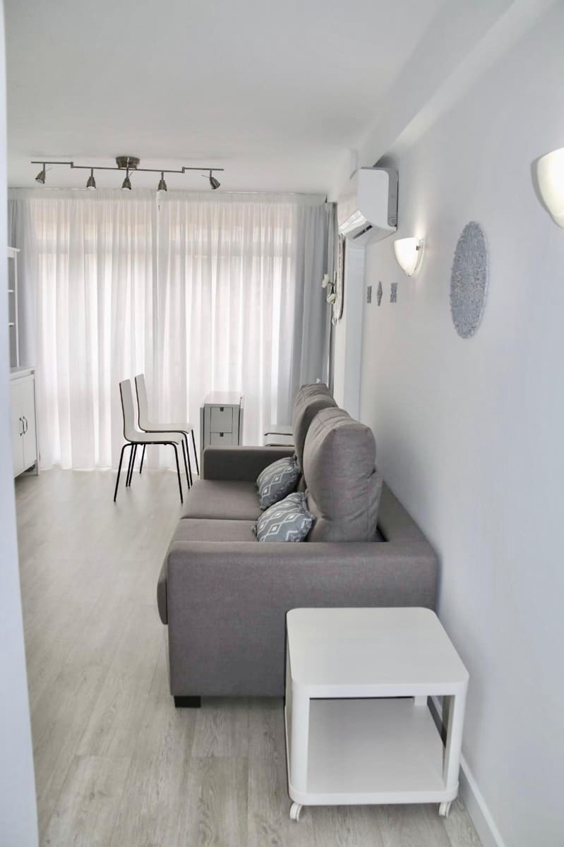 Studio zu vermieten in Torre del Mar mit Pool - 750 € (Ref: 9644937)