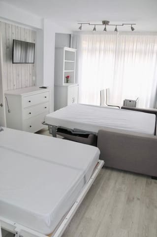 Studio zu vermieten in Torre del Mar, Vélez-Málaga mit Pool - 750 € (Ref: 9644937)