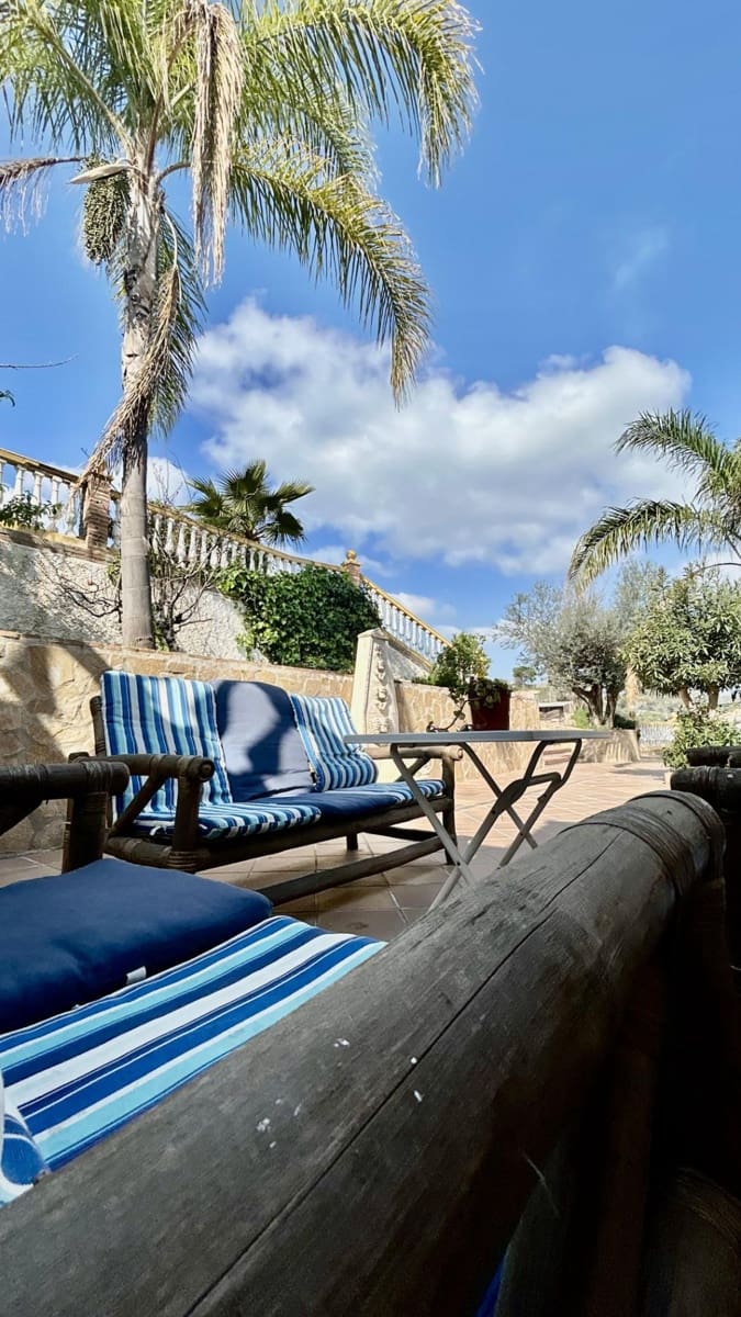 Chalet en Almayate en venta con piscina garaje - 1.300.000 € (Ref: 9651860)