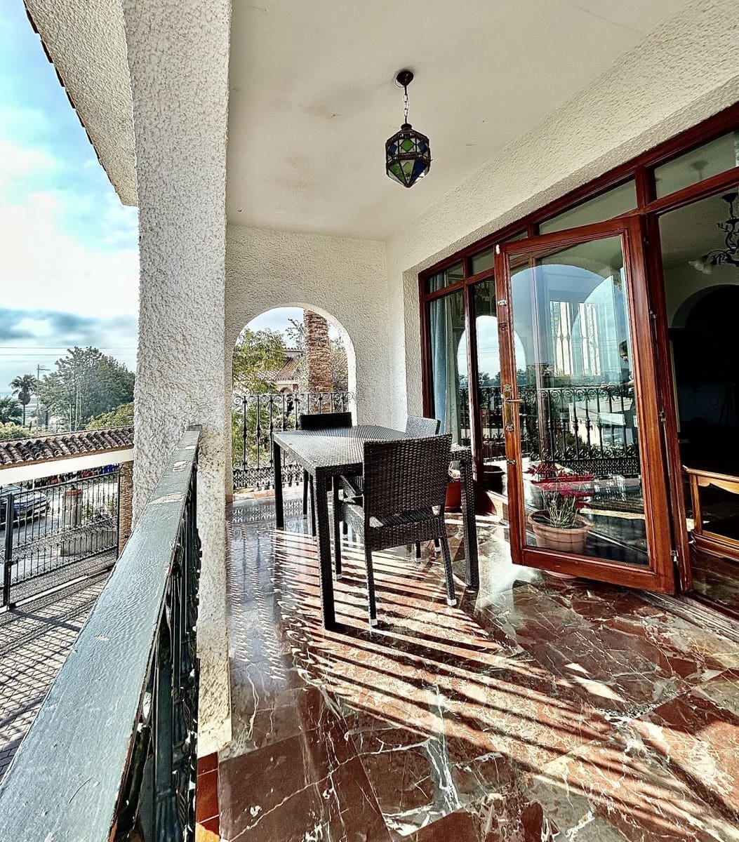 Chalet en Almayate en venta con piscina garaje - 1.300.000 € (Ref: 9651860)