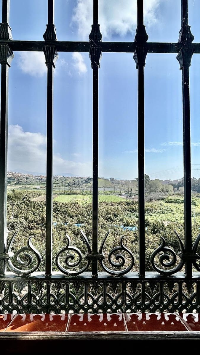 4 sypialnia Willa na sprzedaż w Almayate z basenem garażem - 1 300 000 € (Ref: 9651860)