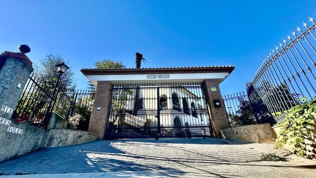 4 slaapkamer Villa te koop in Almayate, Vélez-Málaga met zwembad garage - € 1.300.000 (Ref: 9651860)