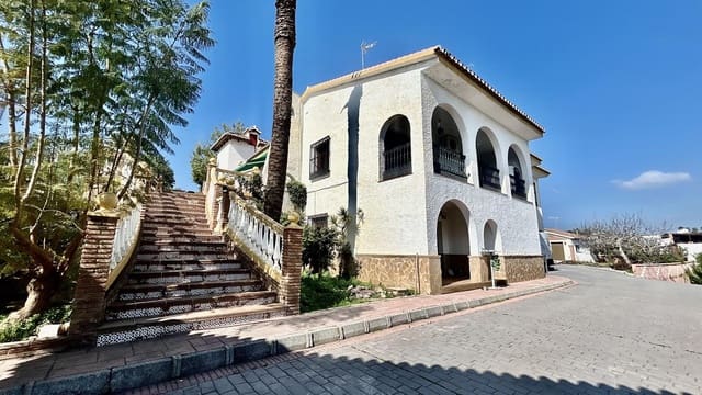 4 slaapkamer Villa te koop in Almayate, Vélez-Málaga met zwembad garage - € 1.300.000 (Ref: 9651860)