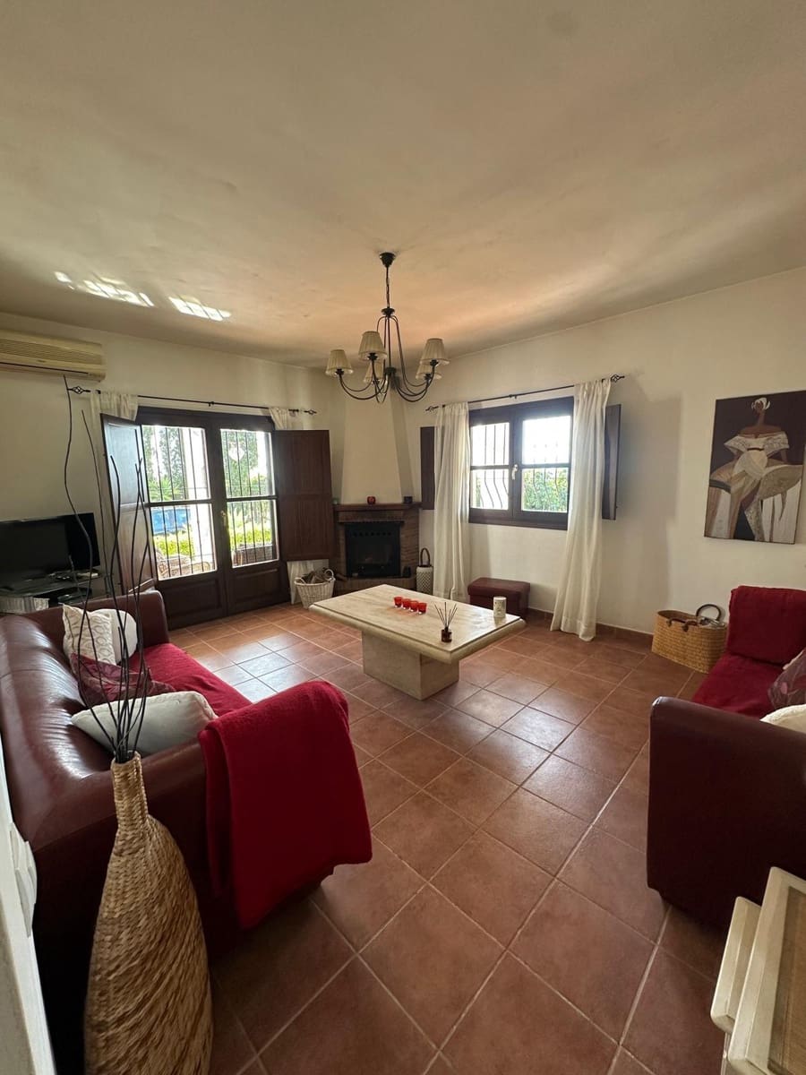 3 sypialnia Finka/Dom wiejski na sprzedaż w Benamargosa z garażem - 350 000 € (Ref: 9651861)