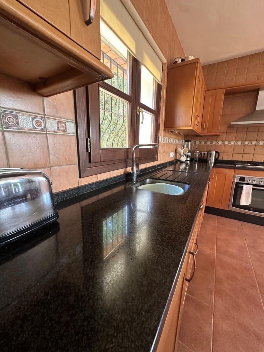 3 sypialnia Finka/Dom wiejski na sprzedaż w Benamargosa z garażem - 350 000 € (Ref: 9651861)